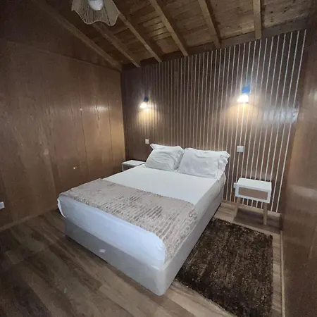 Hétvégi ház Casas No Terreiro *